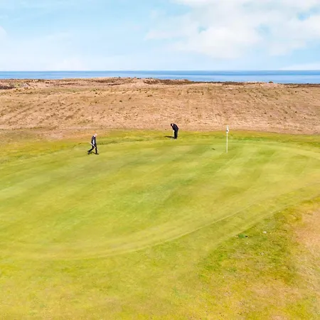 Сasa de vacaciones 4 Star In *